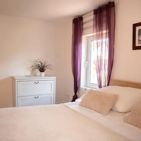 Lipowa Apartment